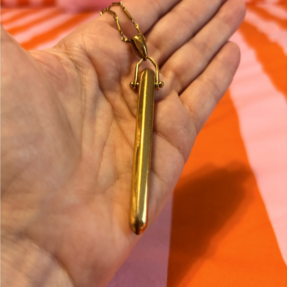Vintage Stella and Dot “Rebel” Pendant Necklace - Gold
